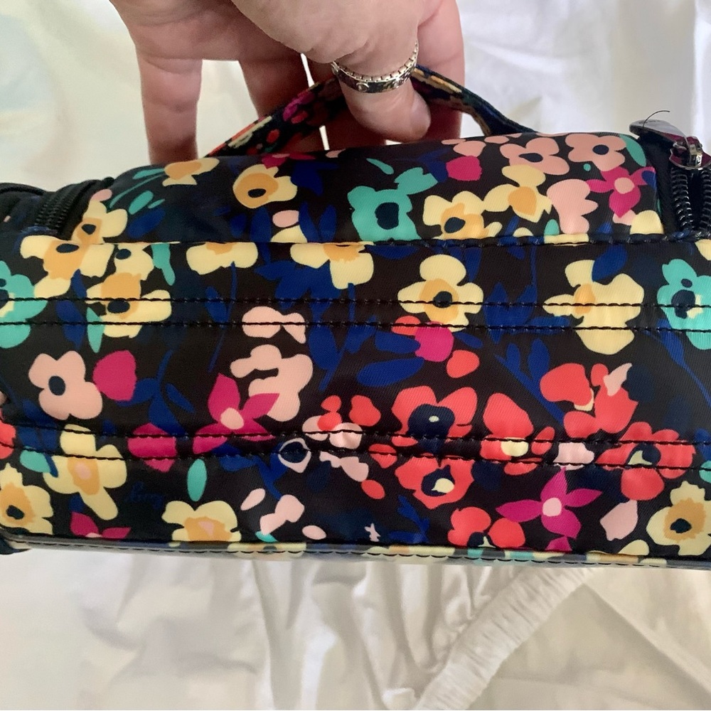 Lug trolley mini in wildflower black